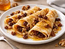 Crêpes Dulces con Nueces, Pasas al Ron y Miel